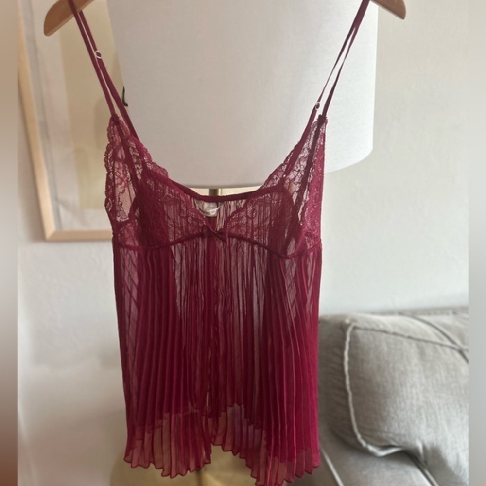 Victoria Secret Burgundy Babydoll Lace Y2K  Cami Top 90’s Fairy Grunge Pleated L